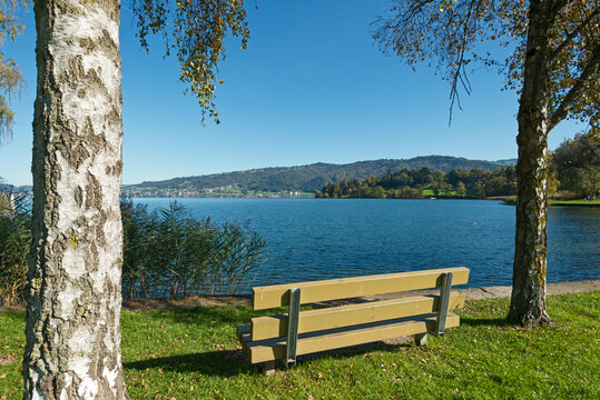 Sitzbank am See
