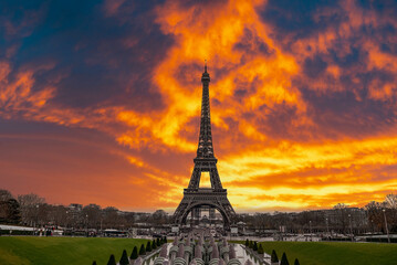 Fototapeta na wymiar Beautiful view of the famous Eiffel Tower in Paris, France during magical sunset. Best Destinations in Europe - Paris.