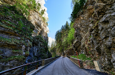 Fototapeta na wymiar Route du canyon des Ecouges - Vercors