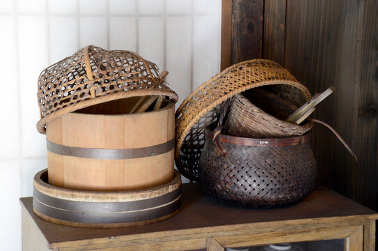 Pannier 이미지 – 찾아보기 23,937 스톡 사진, 벡터 및 비디오 | Adobe Stock