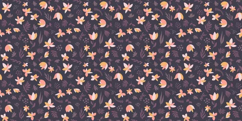 Papier peint Petites fleurs Motif floral sans couture en rose, crème, or et violet.
