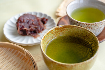 粒あんと緑茶