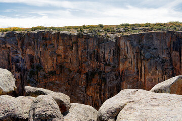 Fototapeta na wymiar Colorful Wall in Canyon at Black Canyon of the Gunnison National Park