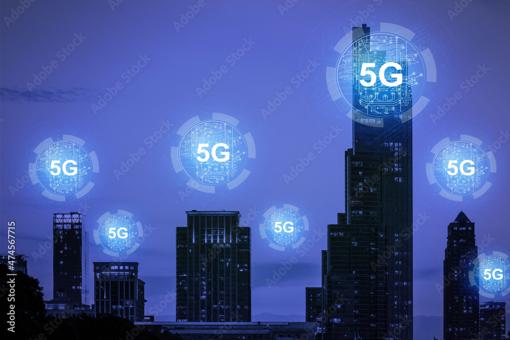 Poster abstract dark night city texture with glowing 5g circuit hologram. internet speed, ubanization, comm