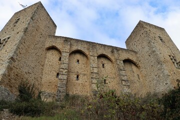 Fototapeta na wymiar ruins of the castle in Chevreuse, France 