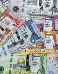 dinero actual de arabia saudi con foco selectivo