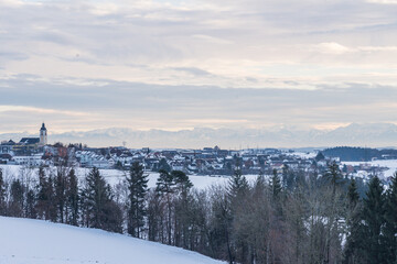 Fototapeta na wymiar Panorama in Winterlandschaft - Fernsicht