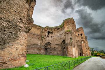 ruina de las termas romanas de Caracalla en Roma Italia	 - obrazy, fototapety, plakaty