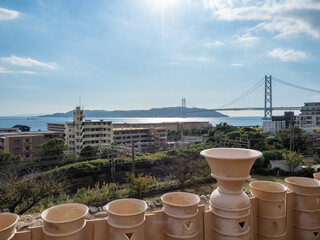Obraz premium 五色塚古墳から見た明石海峡大橋と淡路島