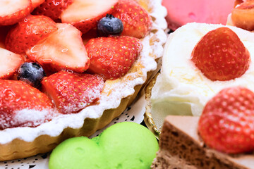 いちごのタルトメインのケーキパーティー