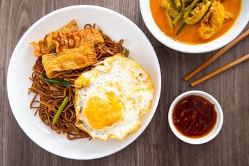 Stir-fried Chinese economic noodles.