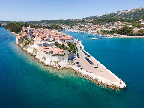 Croatia, Primorje-Gorski Kotar County, Rab, Drone view of coastal town in summer