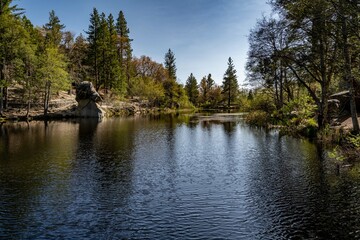 Naklejka premium Fulmor Lake Picnic Area in Idylwild, California
