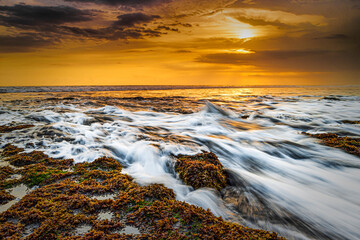 Fototapeta premium Sunset at Pasut Beach, Bali