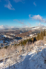 Schöne Winterlandschaft auf den Höhen des Thüringer Waldes bei Oberschönau - Thüringen