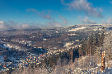 Schöne Winterlandschaft auf den Höhen des Thüringer Waldes bei Oberschönau - Thüringen