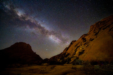 A clearly visible Milky Way seen from Spitzkoppe in Namibia