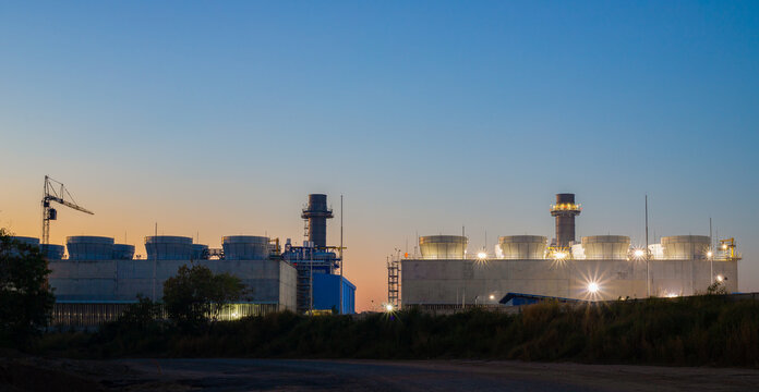 Gas turbine electrical power plant with in Twilight power for factory energy concept.