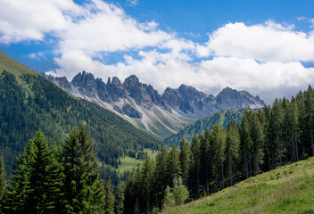 Fototapeta na wymiar Alpen Österreich Tirol Kalkkögel Salfeins