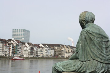 statue over the river