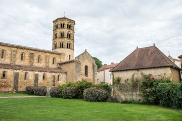 Fototapeta na wymiar medieval, romanesque church in Anzy le Duc in the brionnais in the region Bourgogne