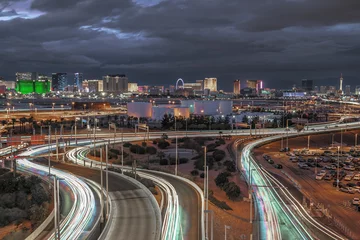 Zelfklevend Fotobehang De skyline van Las Vegas in de schemering © John