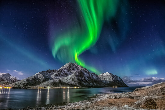 Northern lights over Mt Stornappstinden, Flakstad, Lofoten, Nordland, Norway