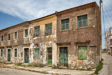 Fototapeta na wymiar Old abandoned house in Lefkimmi, Island of Corfu, Greece.
