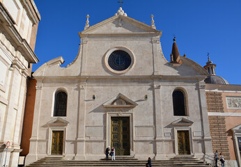 Fototapeta na wymiar Basilica Santa Maria del Popolo, Rom, Italien