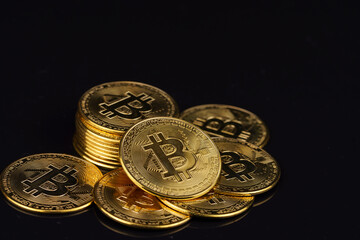 たくさんの仮想通貨 暗号通貨 硬貨 コイン