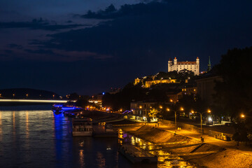 Fototapeta premium View of the Danube River in Bratislava at night