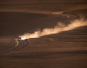 offroad driving on F35 in Icelandic Highlands © Agata Kadar