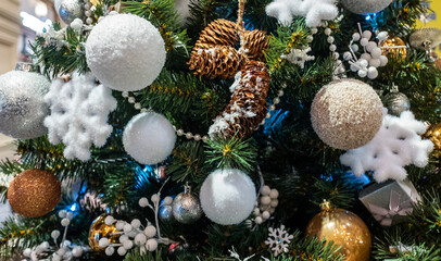 Handmade Christmas toys on the Christmas tree.