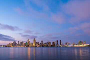 Fototapeta na wymiar San Diego skyline cityscape at dusk