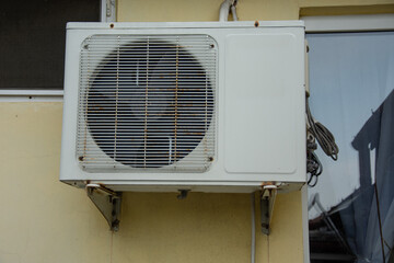 old air conditioning unit 