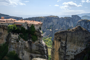 Fototapeta na wymiar The Meteora is a rock formation in central Greece hosting one of the largest and most precipitously built complexes of Eastern Orthodox monasteries