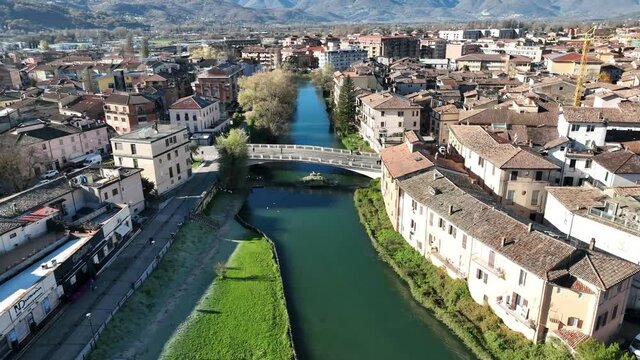 Il fiume Velino che attraversa citt&agrave; di Rieti, Lazio Italia.
Veduta aerea della citt&agrave; di Rieti.