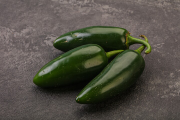 Green raw jalapeno peper heap