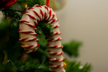Sucre d'orge, décoration d'un sapin de noël