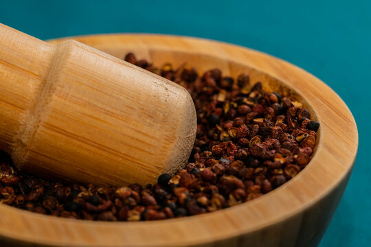 Poivre de Sichuan et mortier pillon