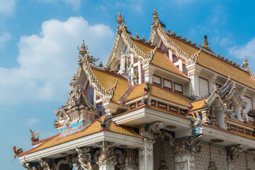 Fototapeta na wymiar Wat Pariwas is a Thai buddhism temple, new famous temple in Bangkok, Thailand