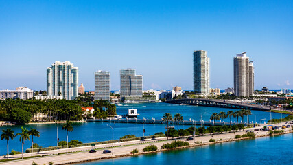 Obraz na płótnie Canvas aerial view of Miami and the port with ships