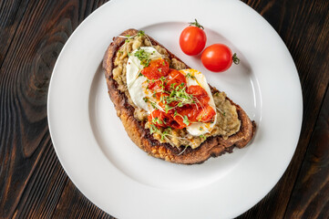 Sandwich with baked eggplant