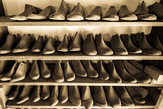 shoemaking with old shoe lasts