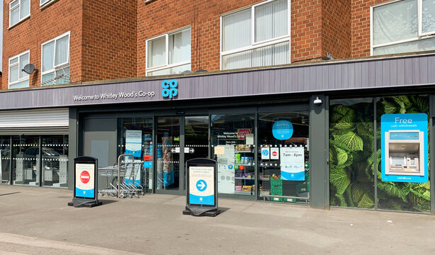 Co_op frontage Reading