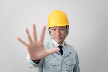 現場監督とヘルメットと建築