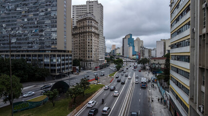 Fototapeta premium Sao Paulo, Brazil, November 20, 2021. Traffic on the Prestes Maia Avenue, downtown Sao Paulo city