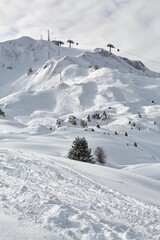 Fototapeta na wymiar Skiing slopes from the top
