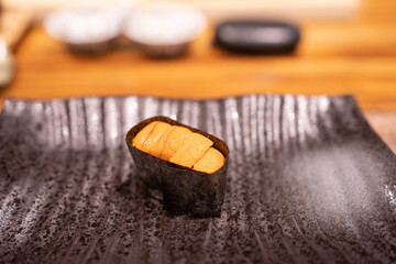 sea urchin roe, japanese sushi, uni gunkanmaki