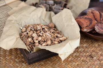 Traditional Chinese medicine parsnip is in a wooden box